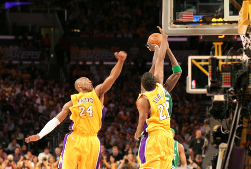 Lakers add advertising patch to front of jerseys